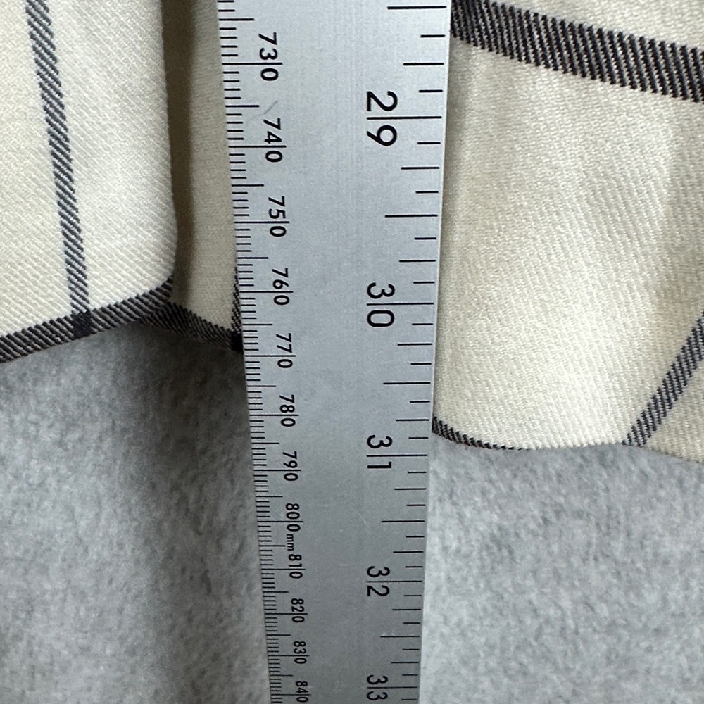 Apostrophe Women's Size 16/18W Cream and Black Plaid Button-Down Cape Top - Picture 6 of 7